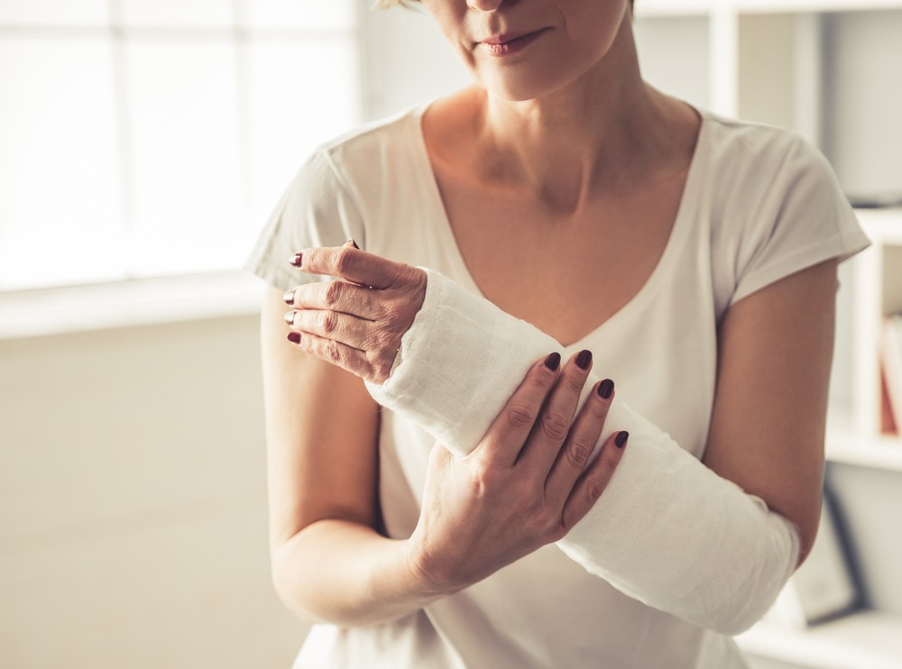 What Is the Average Settlement for a Broken Arm in a Car Accident?