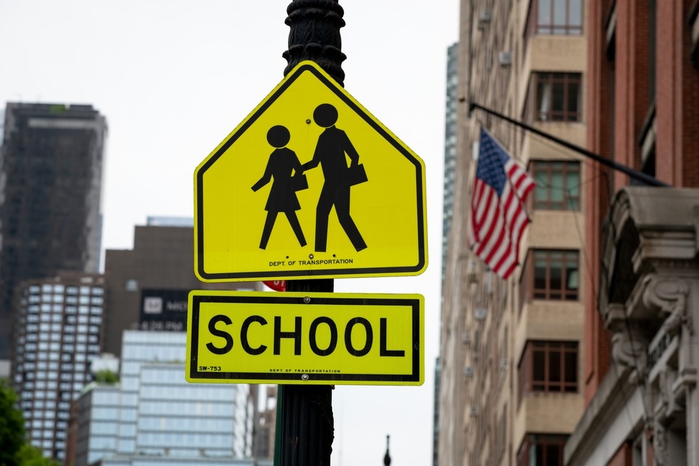 Are There Special Traffic Rules in Arizona School Zones?